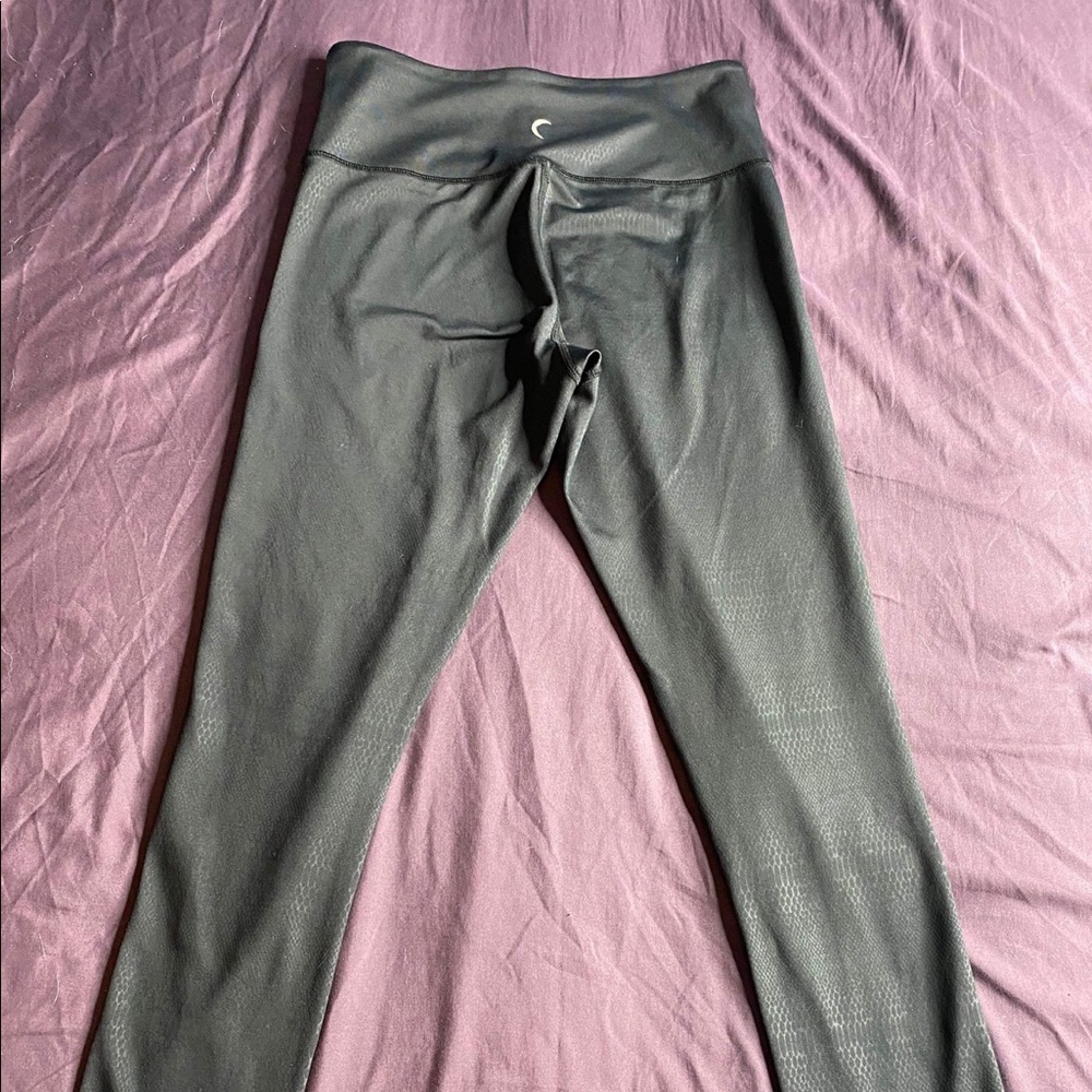 Black snakeskin leggings. Size 4/S. ZYIA active.